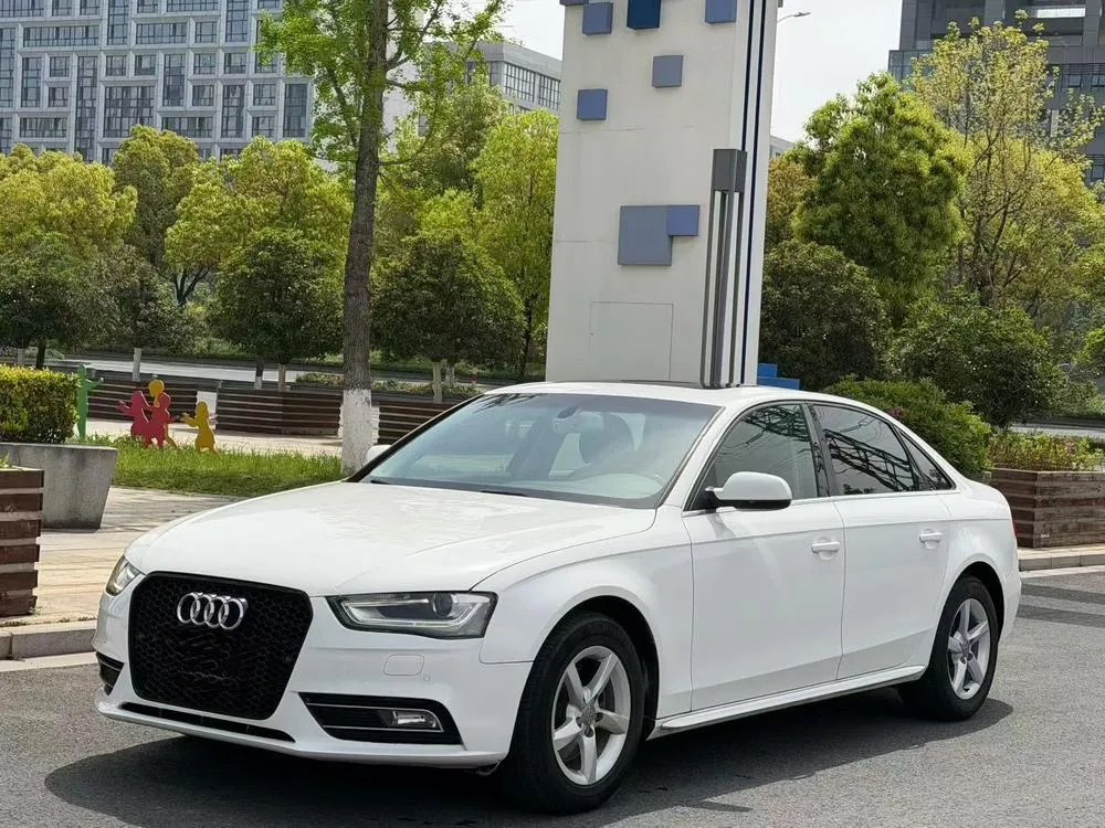 Audi A4L 35 TFSI Auto Standard Version, 2015 — фото 1