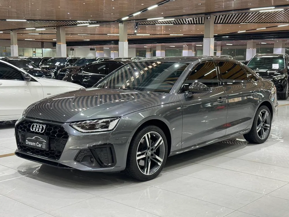 Audi A4L 40 TFSI Luxury Version, 2020 — фото 1