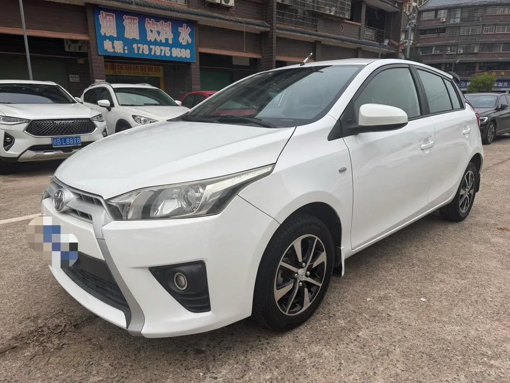 Toyota Yaris L, 2015