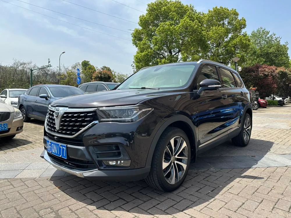 Zhonghua Brilliance V7 280T механика Люкс 5 мест, 2018 — фото 1
