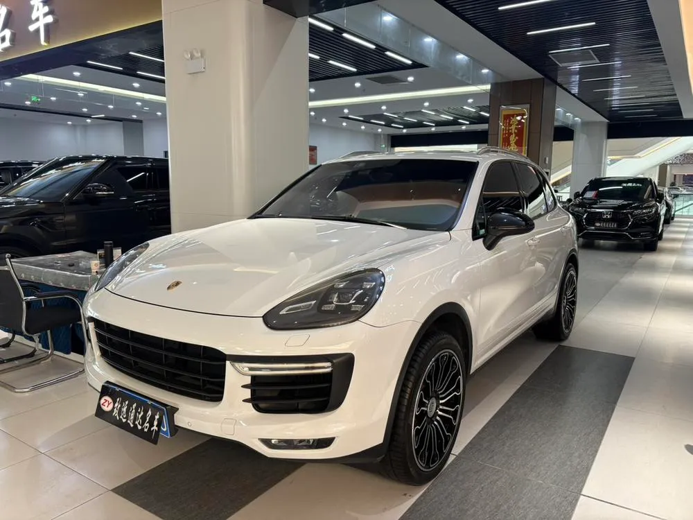 Porsche Cayenne, 2015