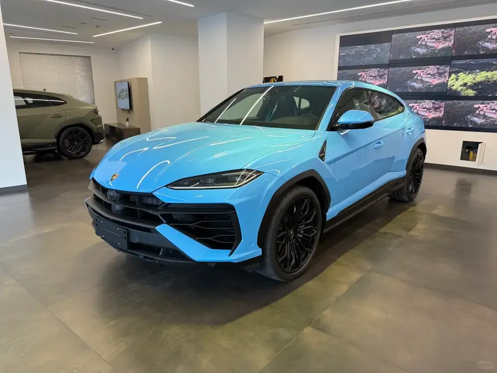 Lamborghini Urus SE, 2025