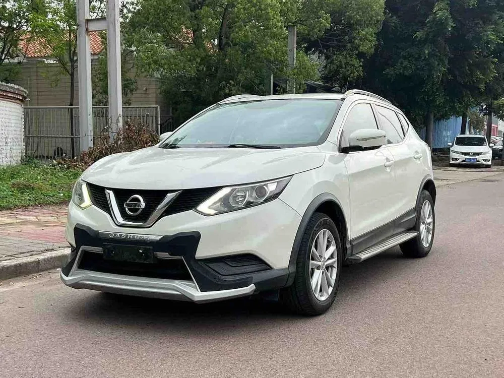 Nissan Qashqai 1.2T CVT Fashion Edition, 2016 — фото 1