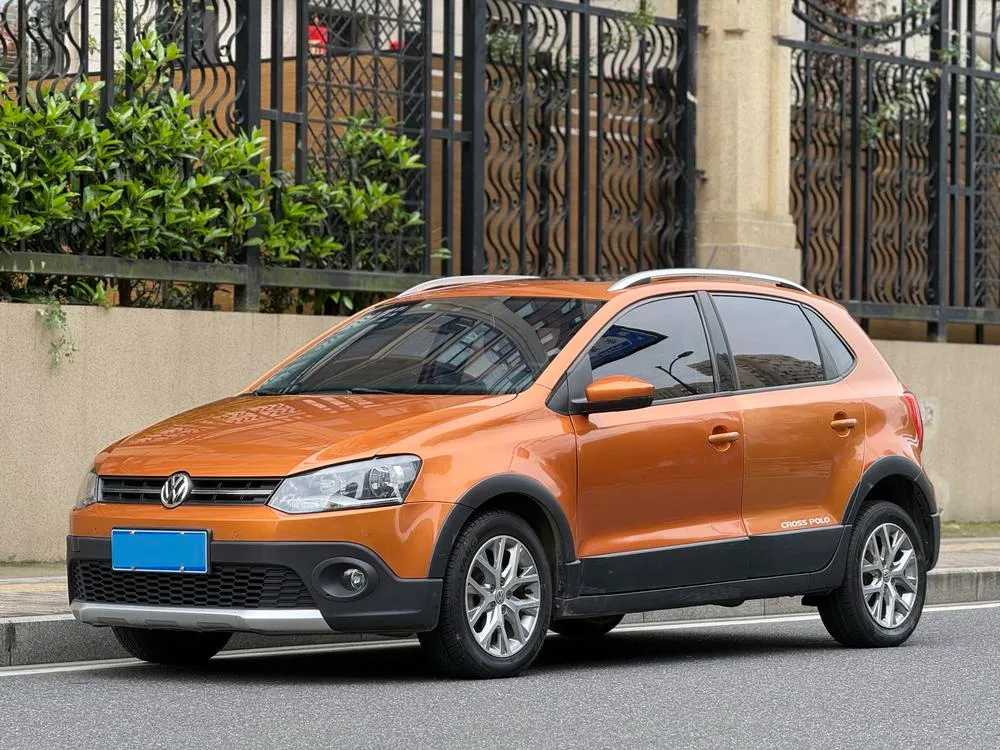 Volkswagen Polo 1.6L Cross Polo Auto, 2016 — фото 1