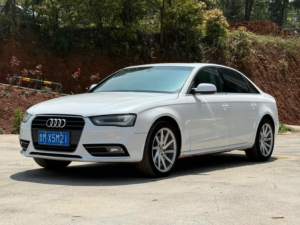 Audi A4L 35 TFSI Auto Standard Version, 2013 — фото 1