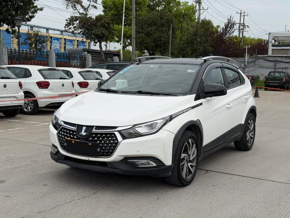 Люксген U5 SUV 1.6L CVT爵士版, 2017 — фото 1