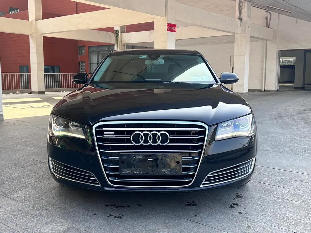 Audi A8 A8L 45 TFSI quattro Luxury Version, 2012 — фото 1