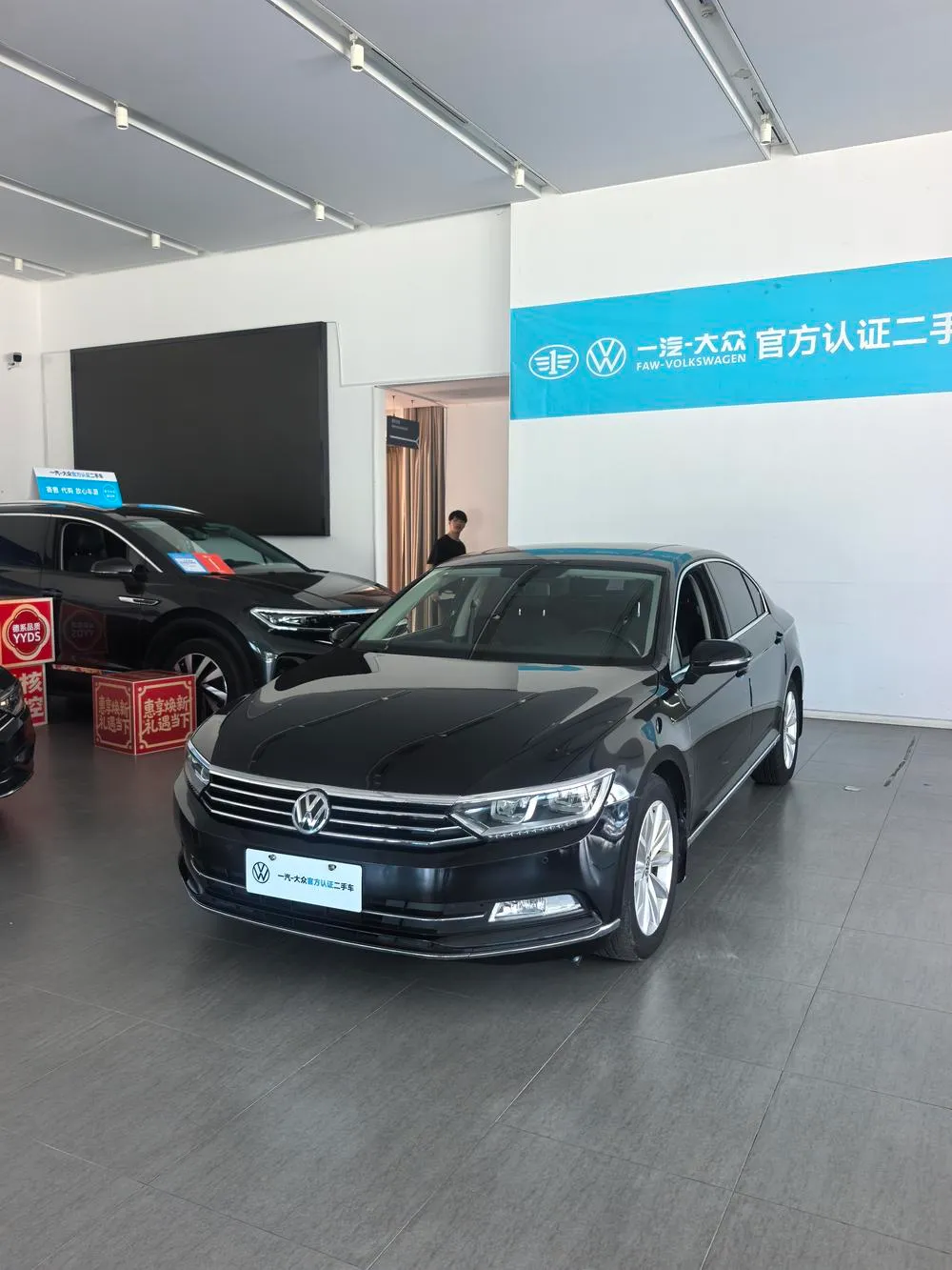 Volkswagen Magotan 330TSI DSG Leading Version CN6, 2019 — фото 1