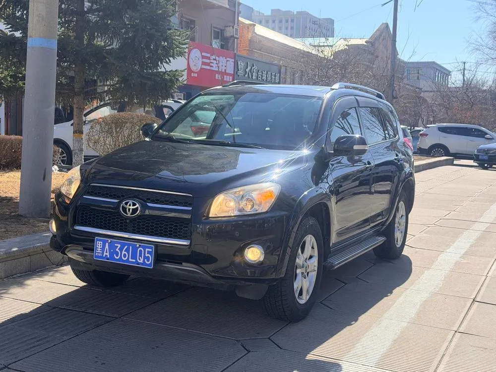 Toyota RAV4 Edition 2.4L Auto 4WD Supreme, 2013 — фото 1