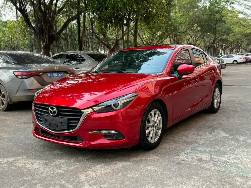 Mazda 3 Axela Sedan 1.5L Auto Luxury Version CN6, 2017 — фото 1