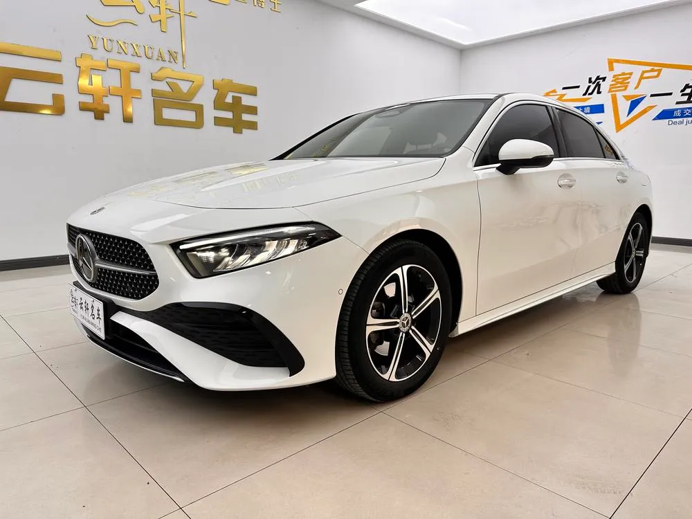 Mercedes-Benz A-Class A 200 L Sport Fashion Edition, 2023 — фото 1