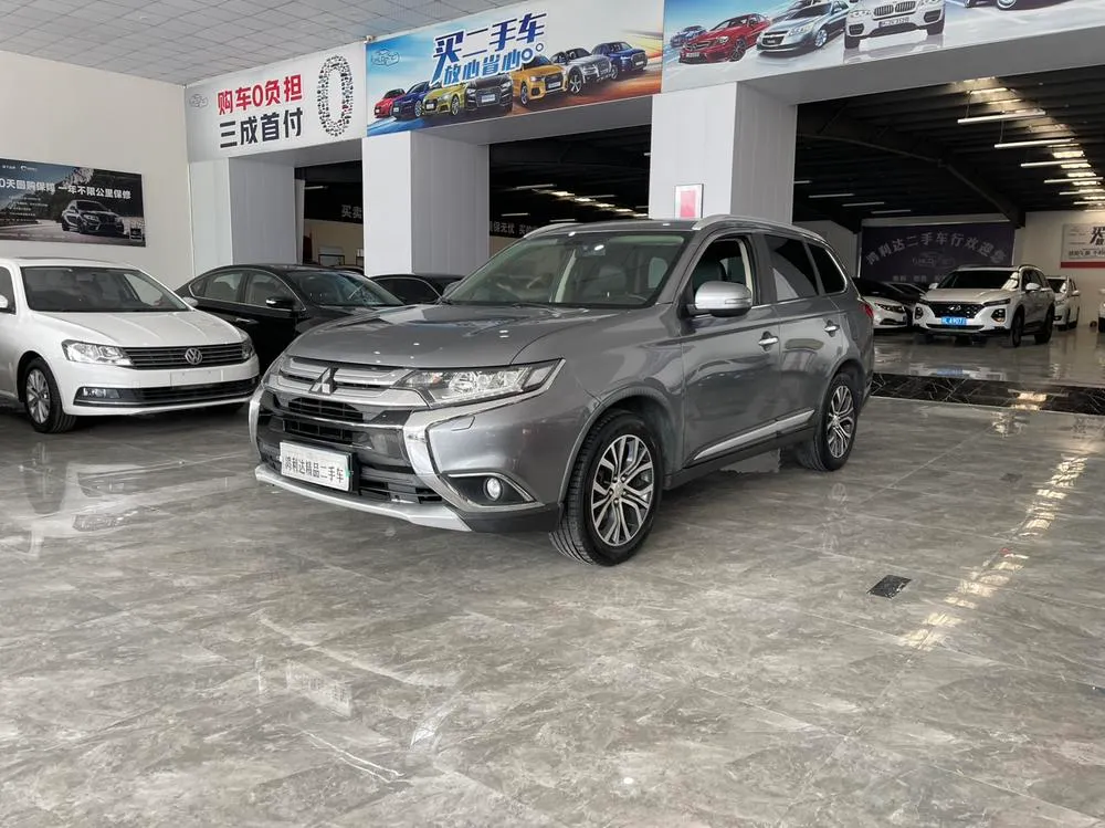 Mitsubishi Outlander, 2016