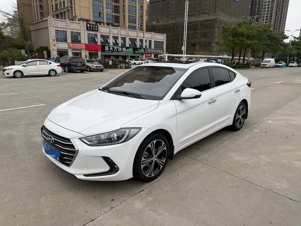 Hyundai Elantra Lingdong 1.4T Dual Clutch Stylish · Version, 2018 — фото 1