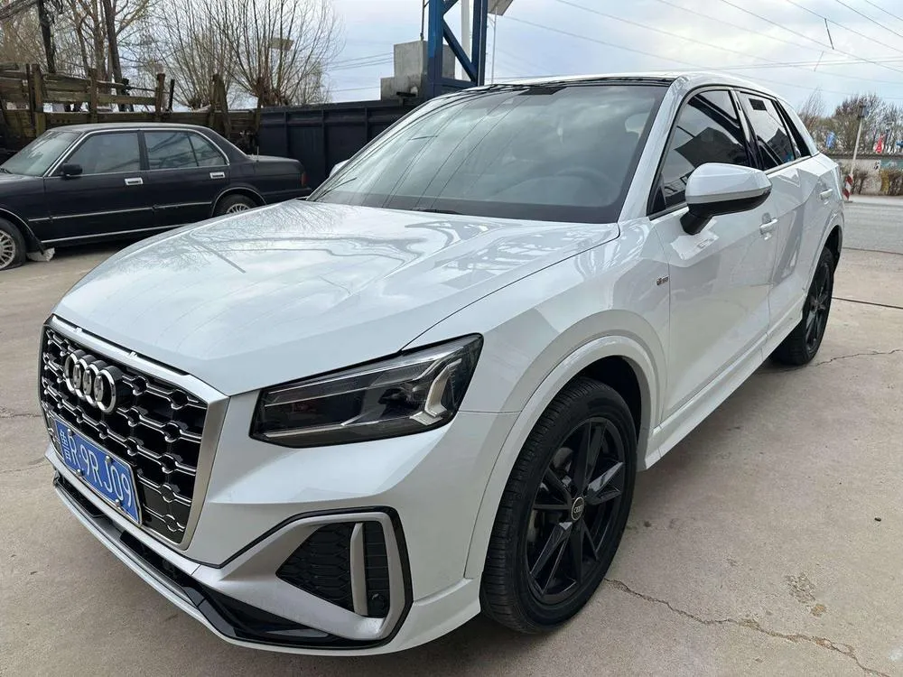 Audi Q2L, 2022