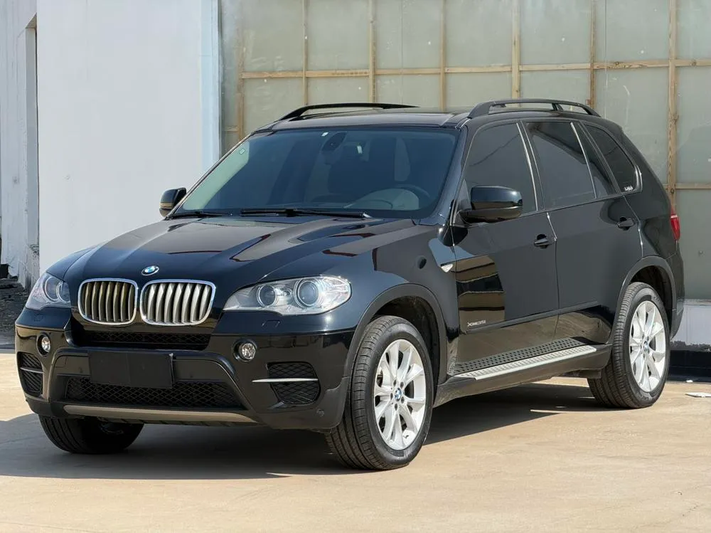 BMW X5 (Import), 2012