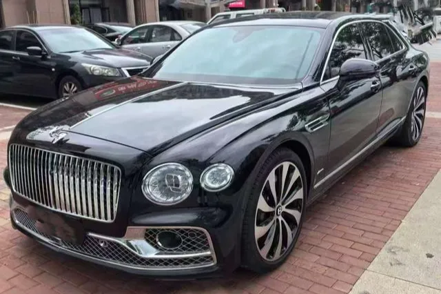 Bentley Flying Spur, 2023