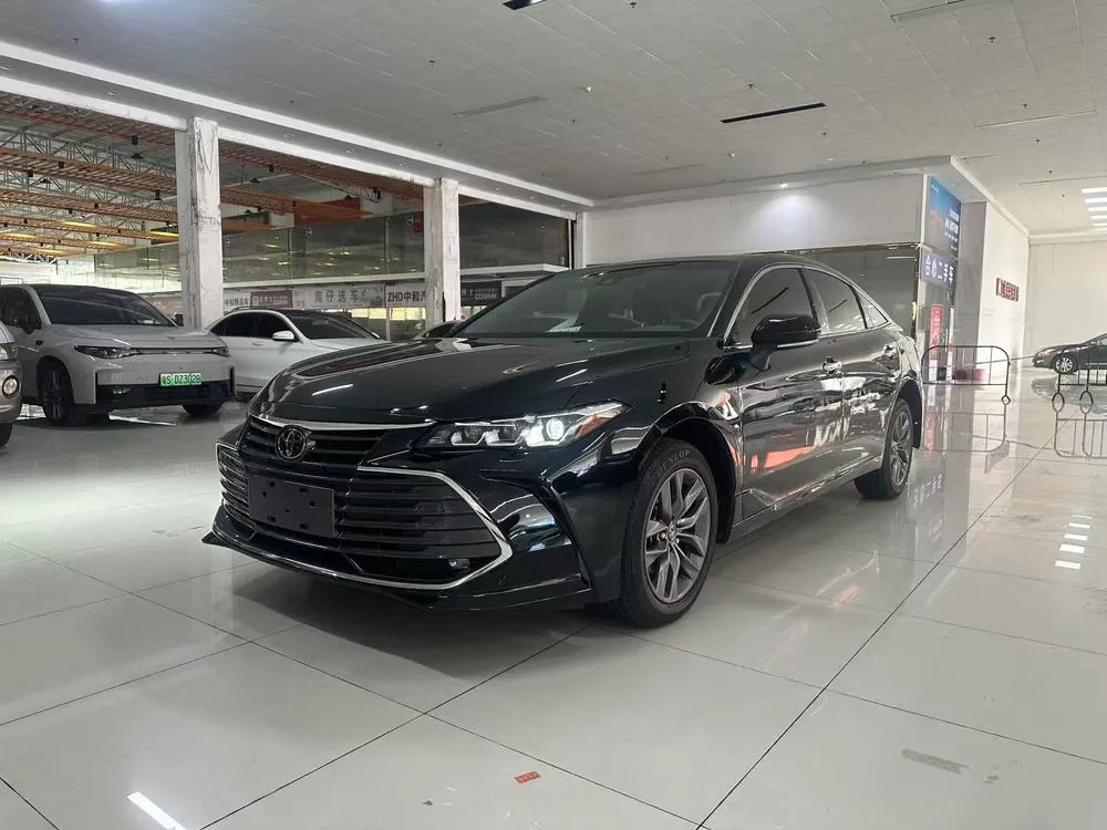 Toyota Avalon 2.0L Luxury Edition CN6, 2019 — фото 1
