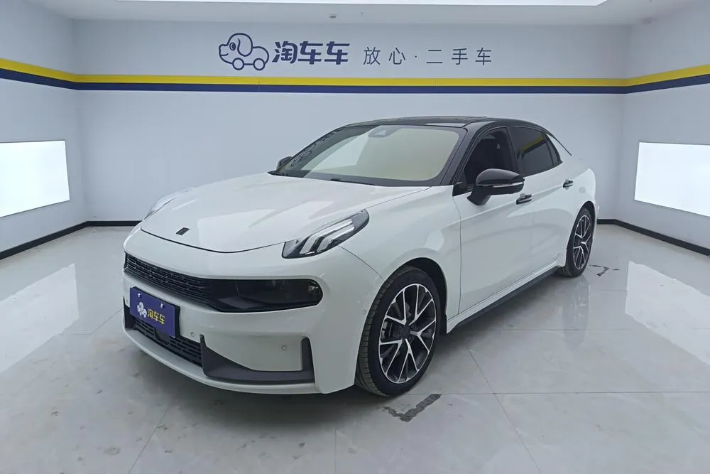 Lynk & Co 03 2.0TD Auto Dynamic Champion Edition, 2021 — фото 1