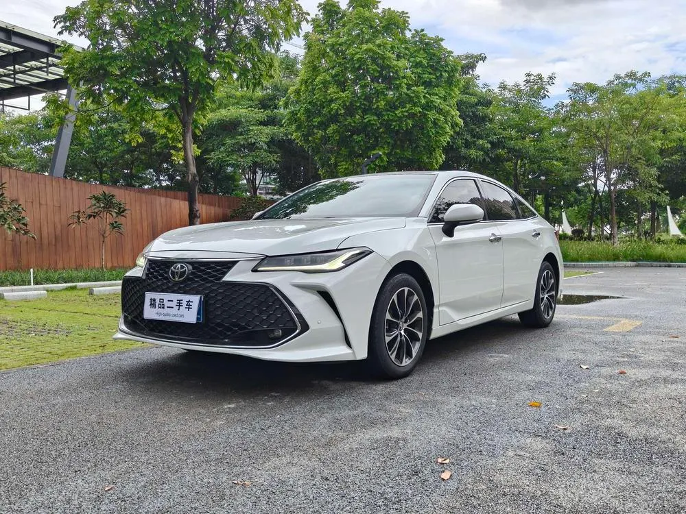 Тойота Avalon 2.5L Luxury Edition, 2022 — фото 1