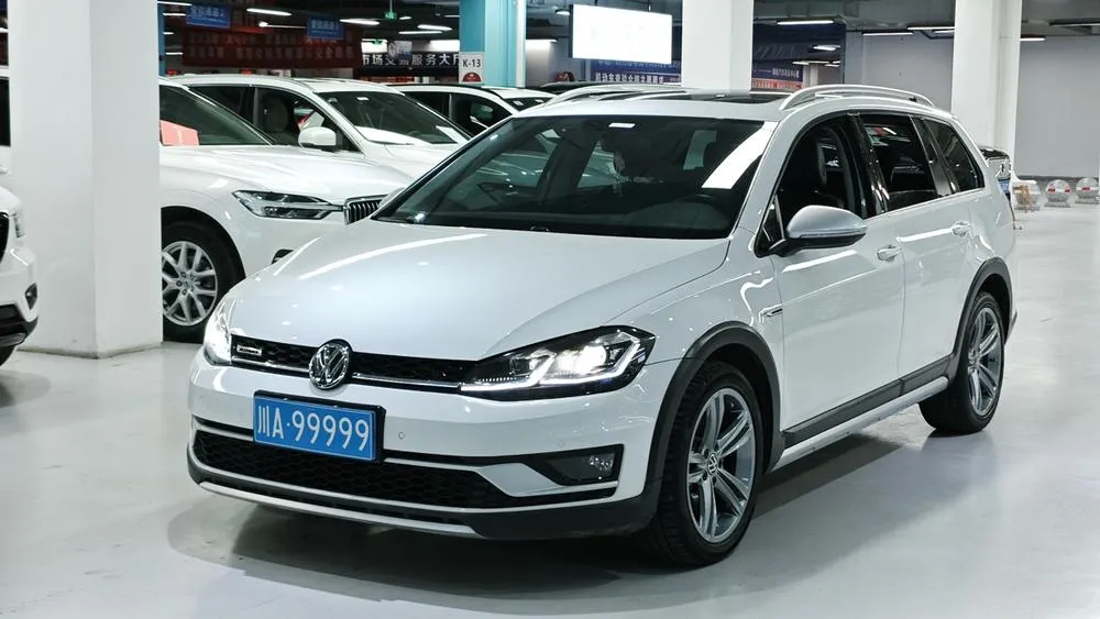 Фольксваген Golf (Import) 1.8TSI Wagon Edition, 2019 — фото 1