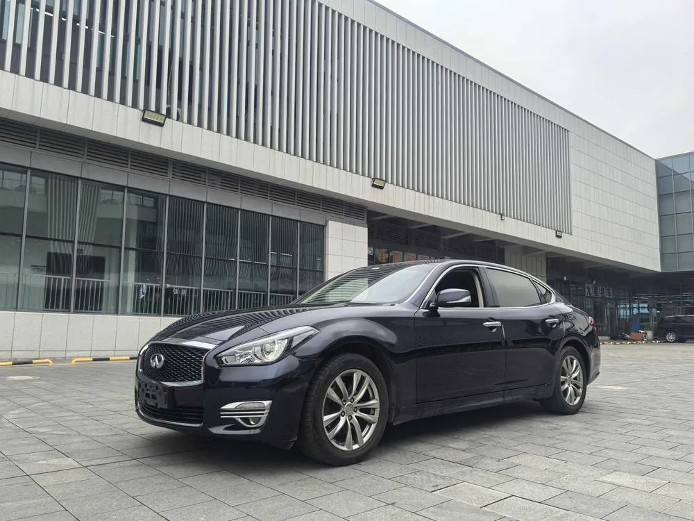 Infiniti Q70, 2019