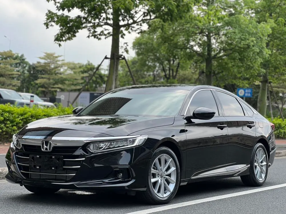 Хонда Accord 260TURBO Luxury Edition, 2022 — фото 1