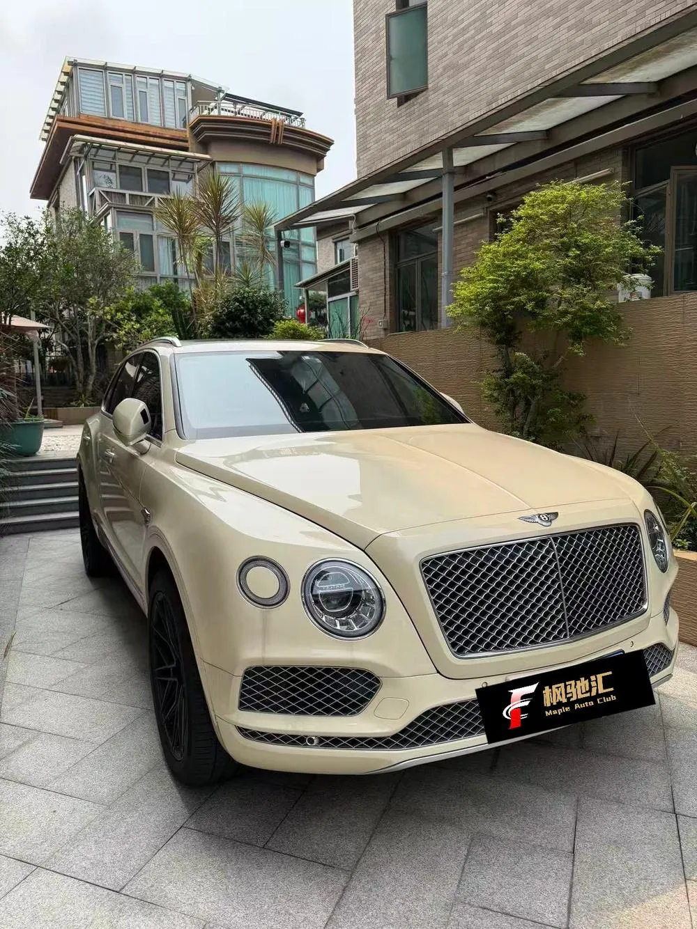 Bentley Bentayga, 2020