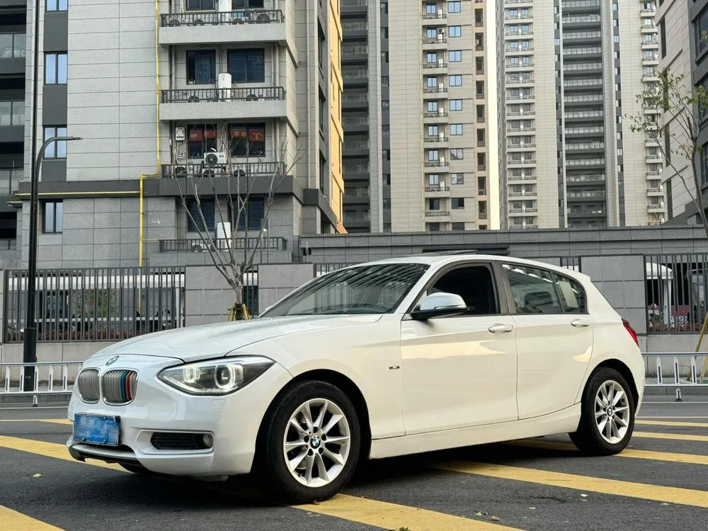 BMW 1-Series (Import) Facelift 116i Version, 2013 — фото 1