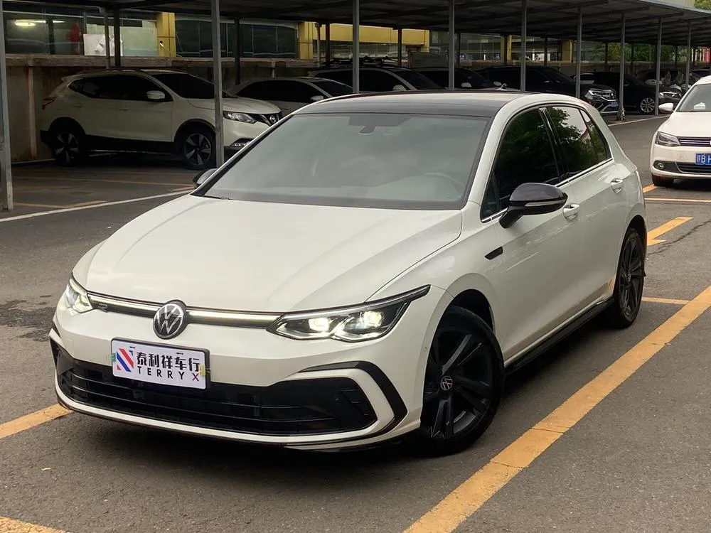 Volkswagen Golf, 2023