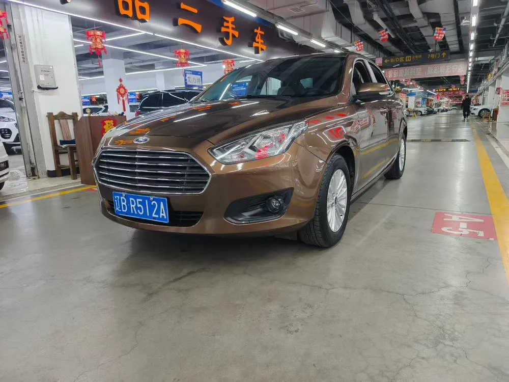 Ford Escort 1.5L Auto Comfort Version, 2015 — фото 1