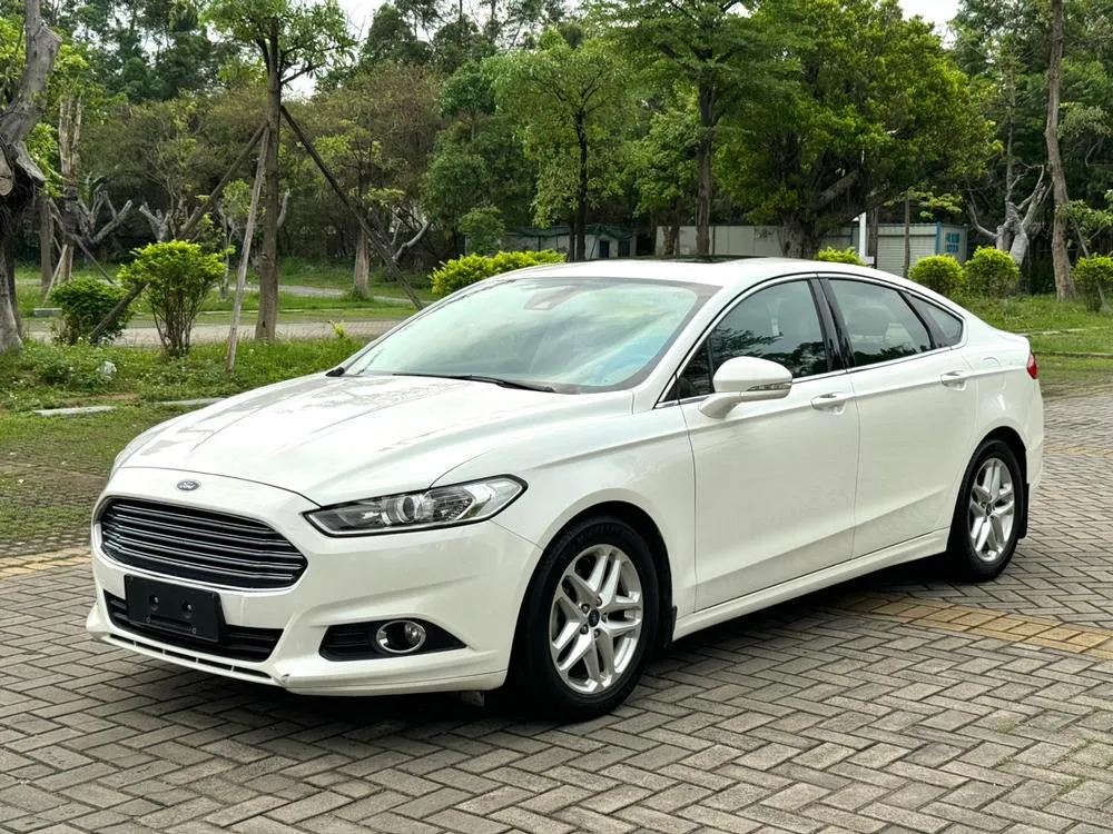 Ford Mondeo 1.5L GTDi180 Fashion Version, 2013 — фото 1