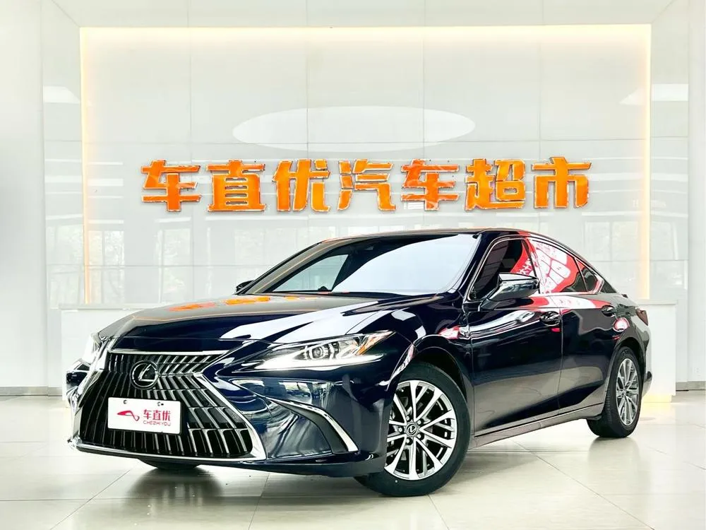 Lexus ES, 2022