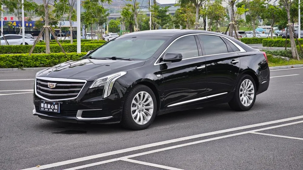 Cadillac XTS 28T Version, 2018 — фото 1