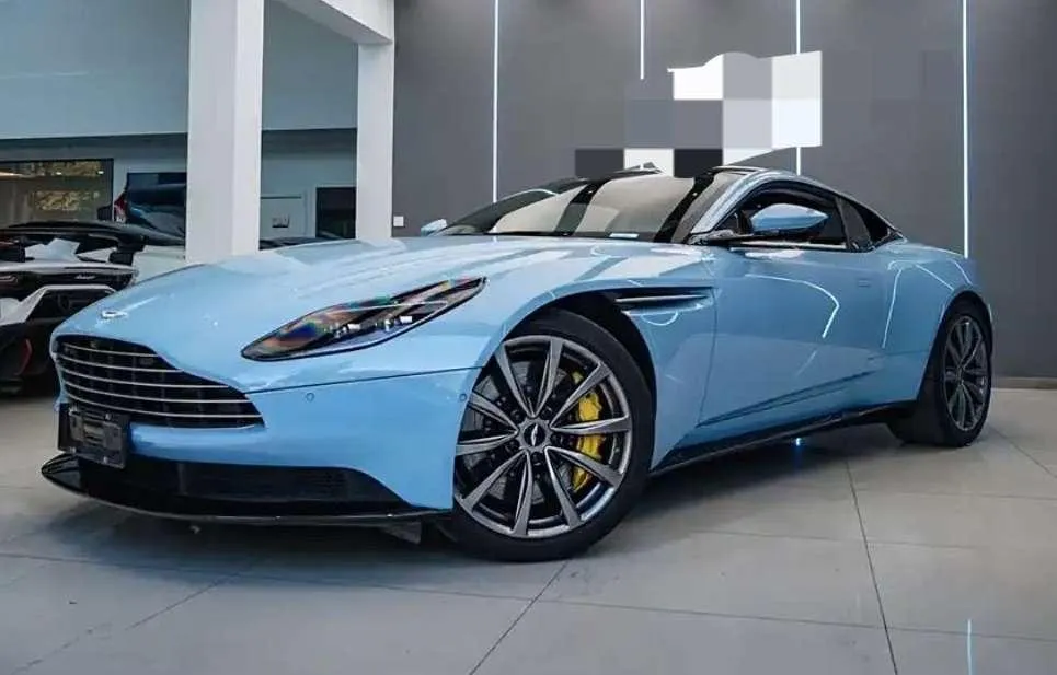 Aston Martin DB11, 2020