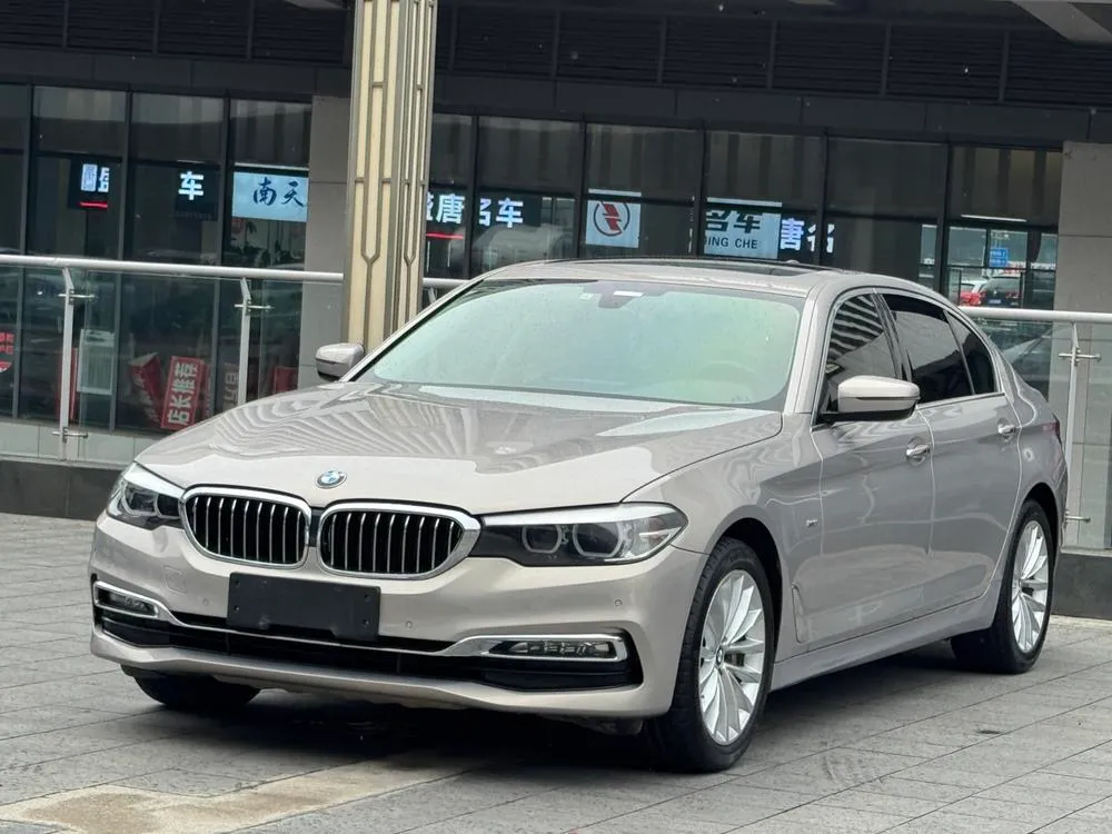 BMW 5-Series, 2018