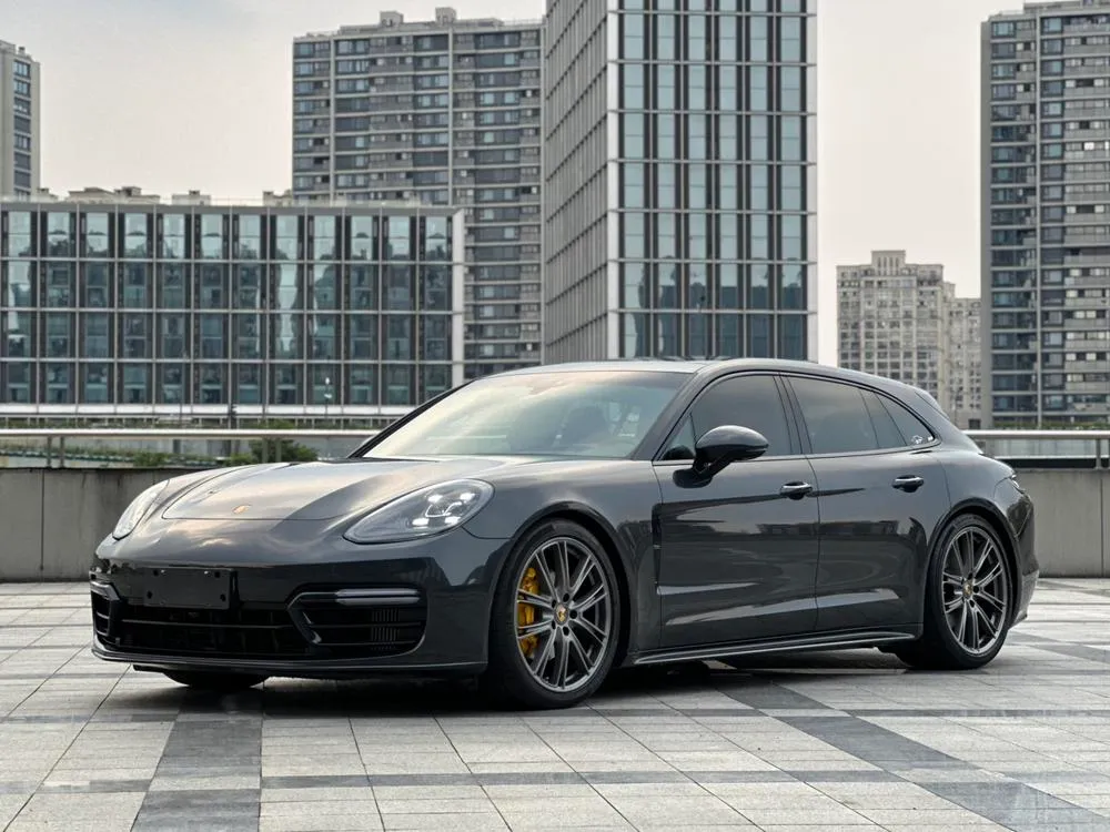 Porsche Panamera, 2023
