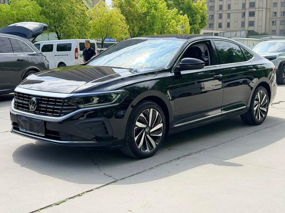 Volkswagen Passat 330TSI Elite Edition, 2024 — фото 1