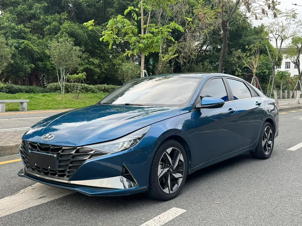 Hyundai Elantra 1.5L CVT LUX Premium Edition, 2021 — фото 1