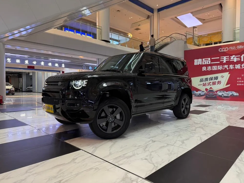 Land Rover Defender, 2023