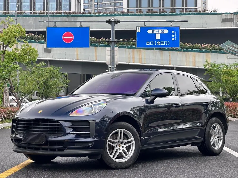 Porsche Macan, 2021