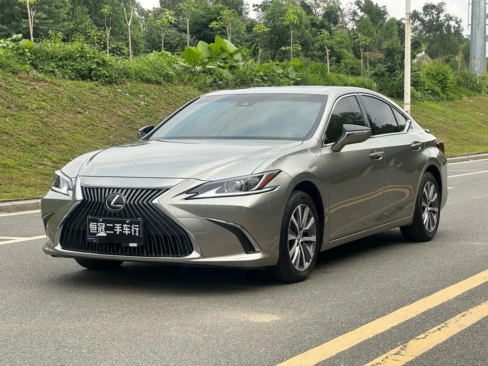 Lexus ES, 2021