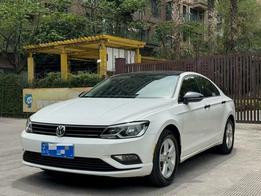 Volkswagen Lamando 230TSI DSG Style Edition, 2015 — фото 1