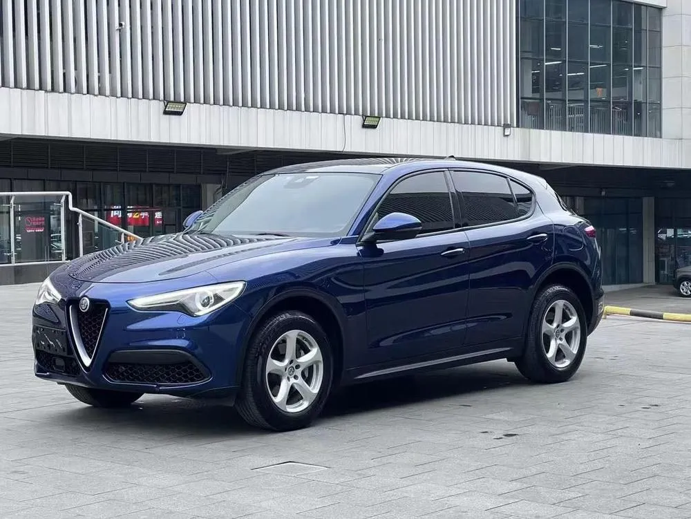 Alfa Romeo Stelvio, 2017