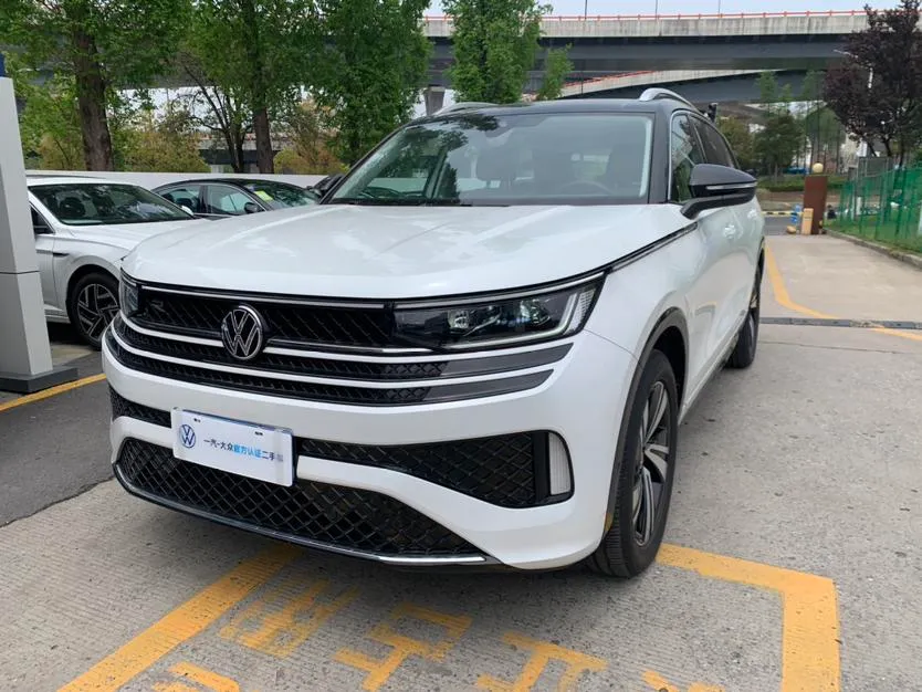 Volkswagen Talagon 380TSI 4WD R-Line Edition, 2023 — фото 1