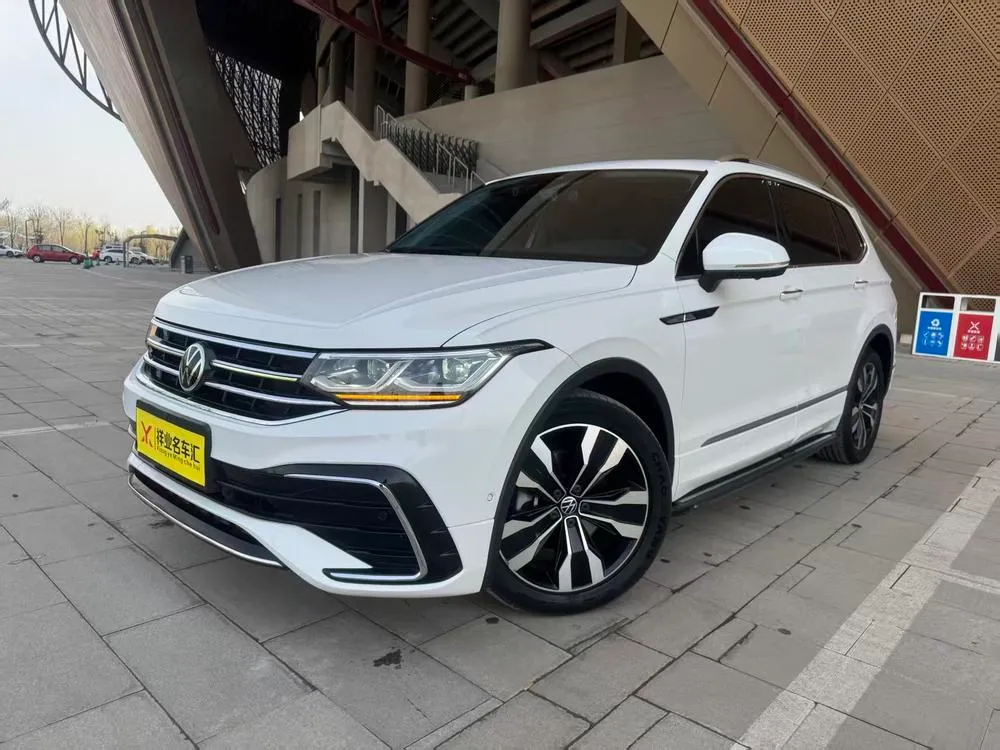 Volkswagen Tiguan L 330TSI Auto 2WD R-Line Edition, 2022 — фото 1