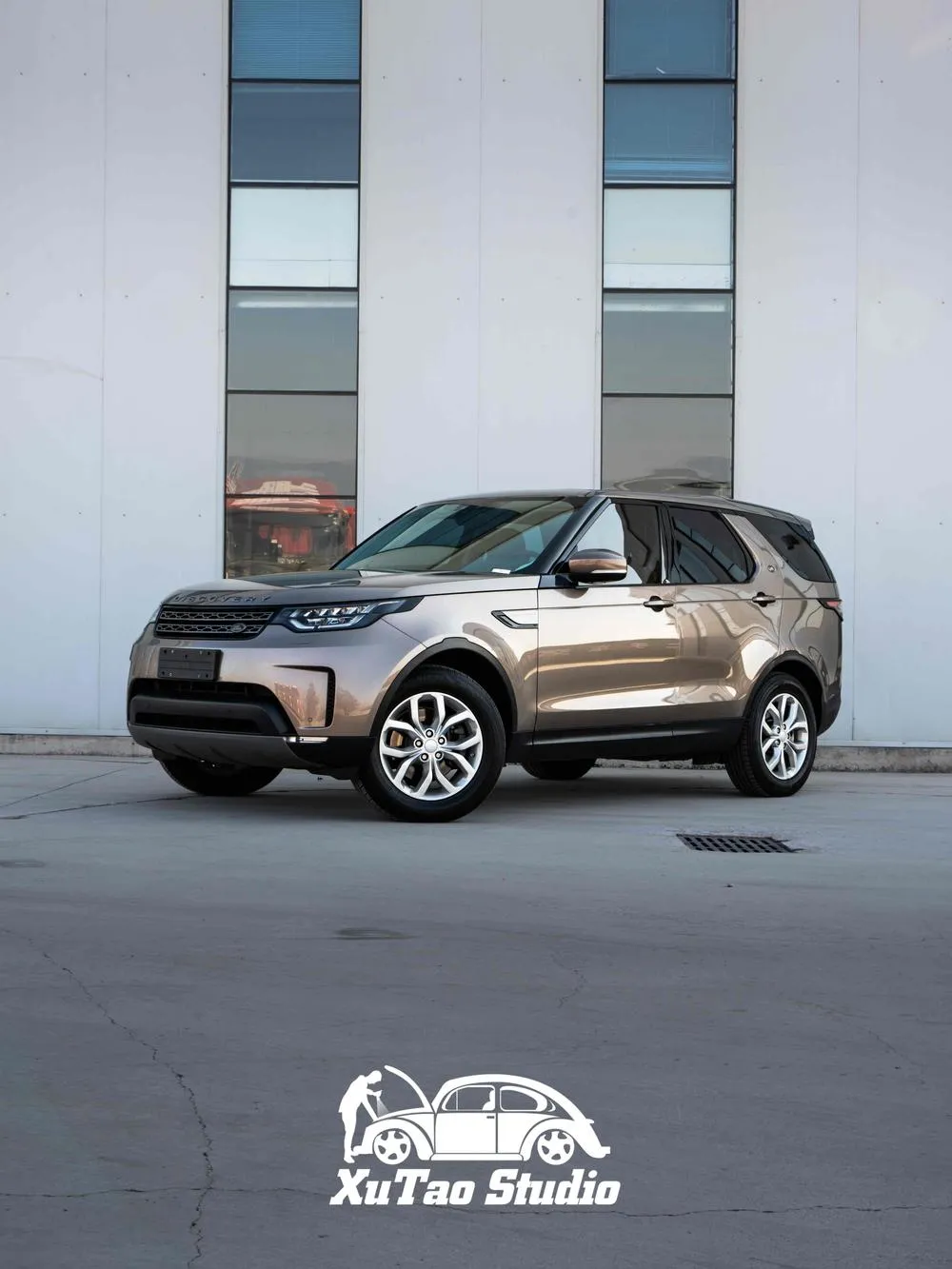 Land Rover Discovery 3.0 V6 S, 2017 — фото 1