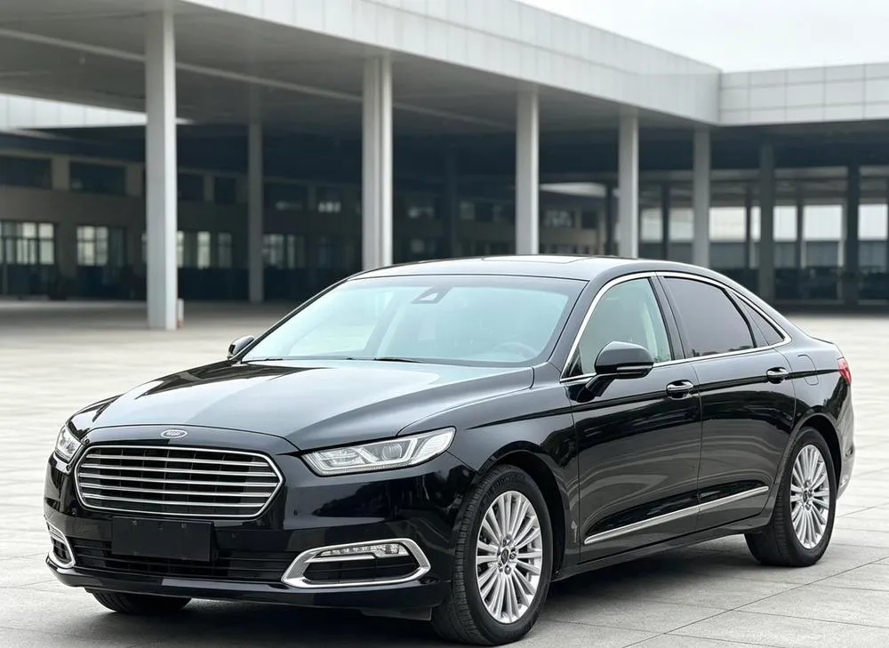 Ford Taurus EcoBoost 245 Luxury Version, 2017 — фото 1