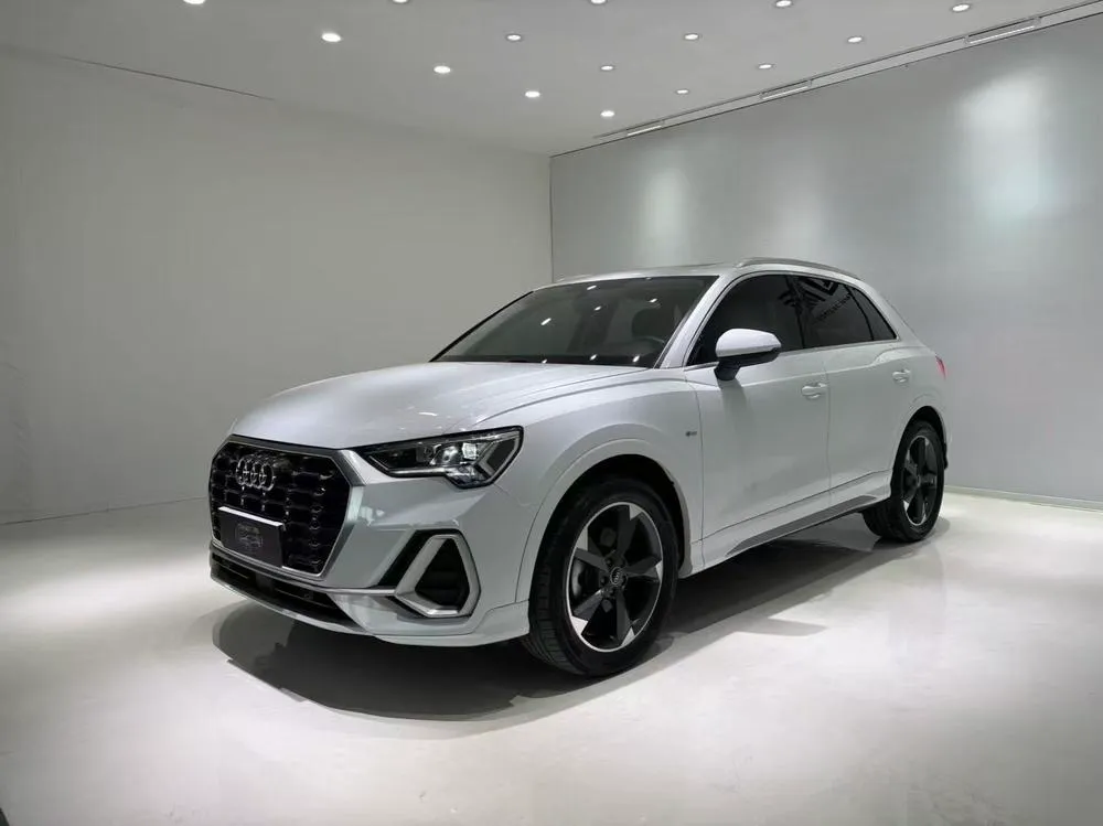 Audi Q3, 2022