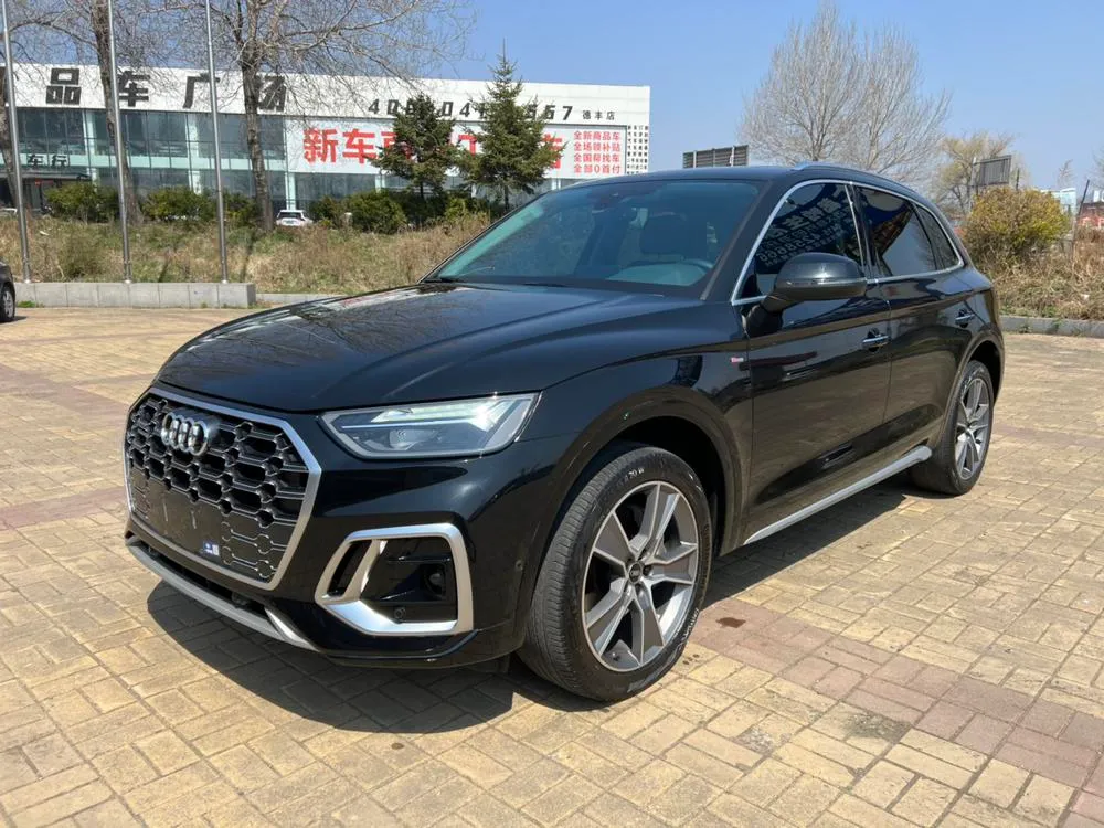 Audi Q5L Facelift 45T Luxury Version, 2022 — фото 1