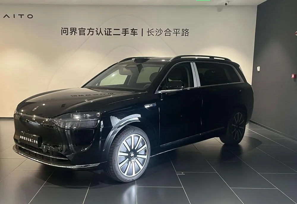 AITO M9 EREV Ultra 6-Seater Edition, 2024 — фото 1
